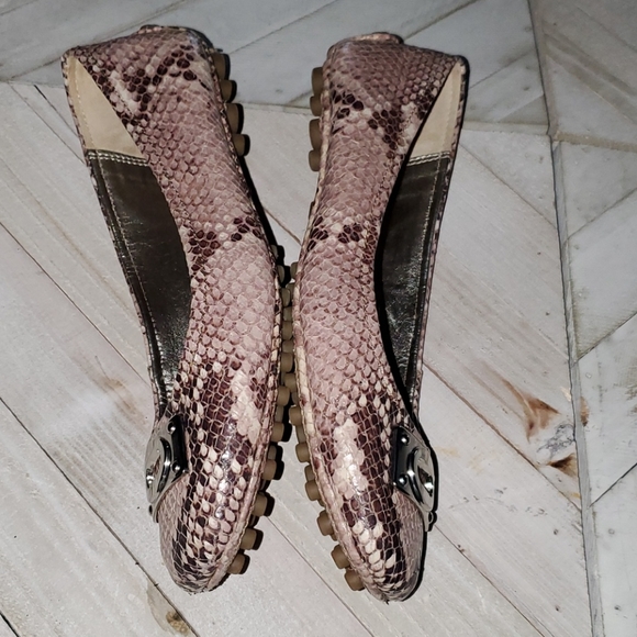 Coach Size 37 Snakeskin Design Driving Flats - Picture 1 of 8